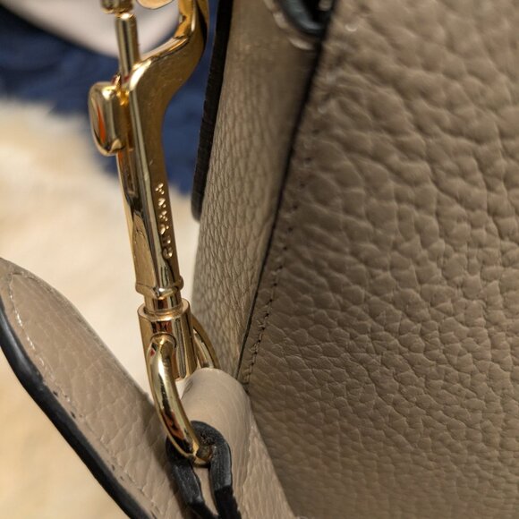 Cuyana Leather Shoulder Bag - Picture 2 of 4